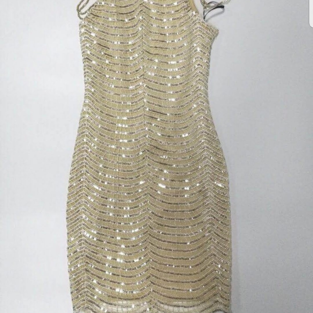 Dress - Picture 2 of 2